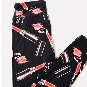 NWOT Lipstick LULAROE leggings ONE SIZE